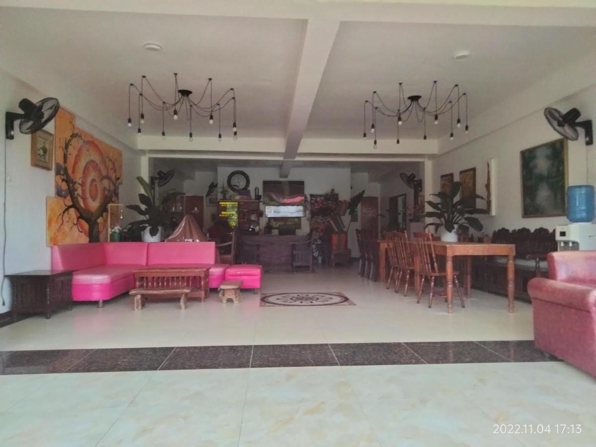Casa De Robles Tanay Rizal Hotel Buitenkant foto