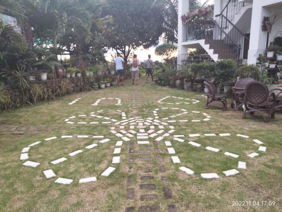 Casa De Robles Tanay Rizal Hotel Buitenkant foto
