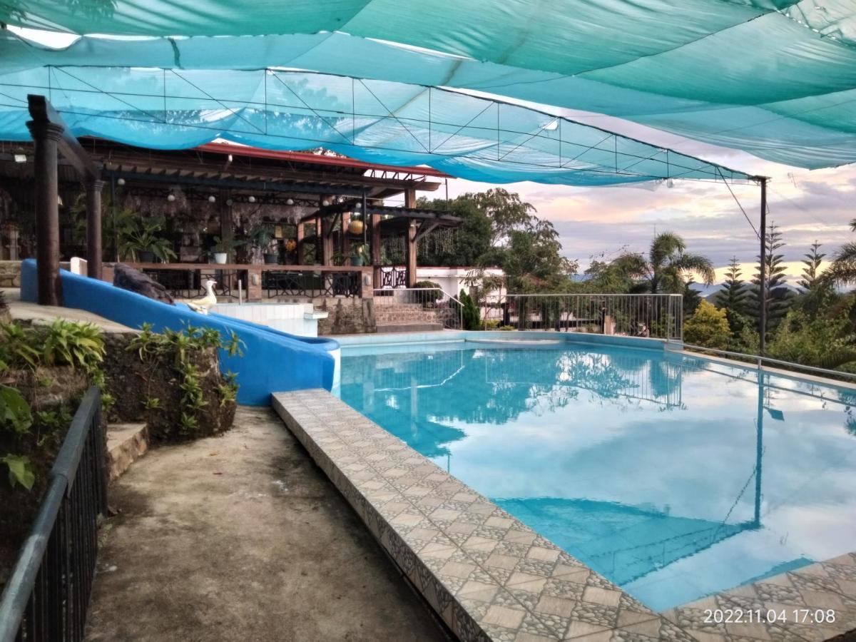 Casa De Robles Tanay Rizal Hotel Buitenkant foto
