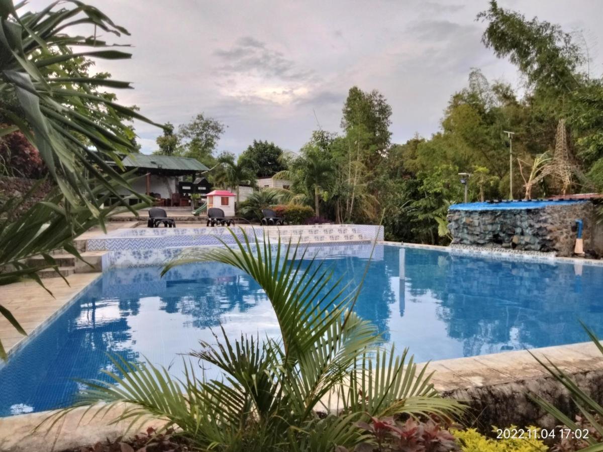Casa De Robles Tanay Rizal Hotel Buitenkant foto