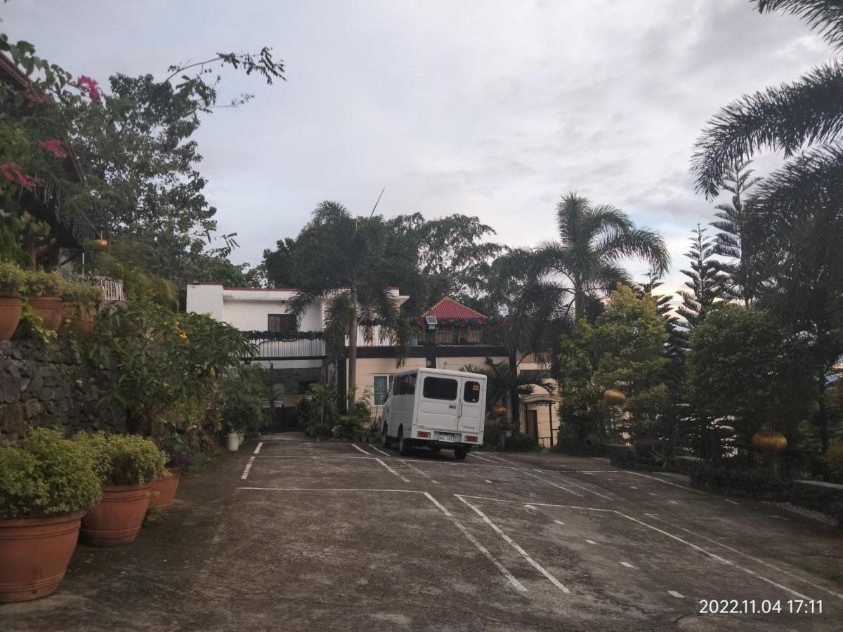Casa De Robles Tanay Rizal Hotel Buitenkant foto