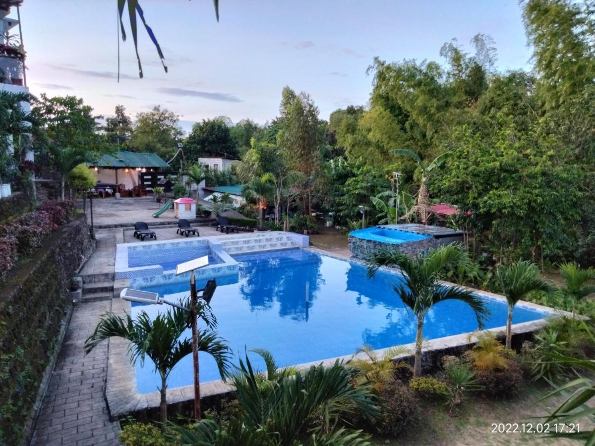 Casa De Robles Tanay Rizal Hotel Buitenkant foto