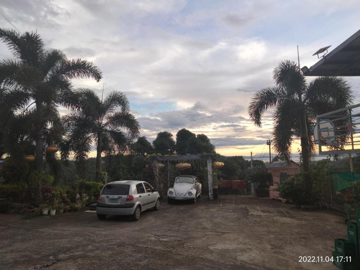 Casa De Robles Tanay Rizal Hotel Buitenkant foto