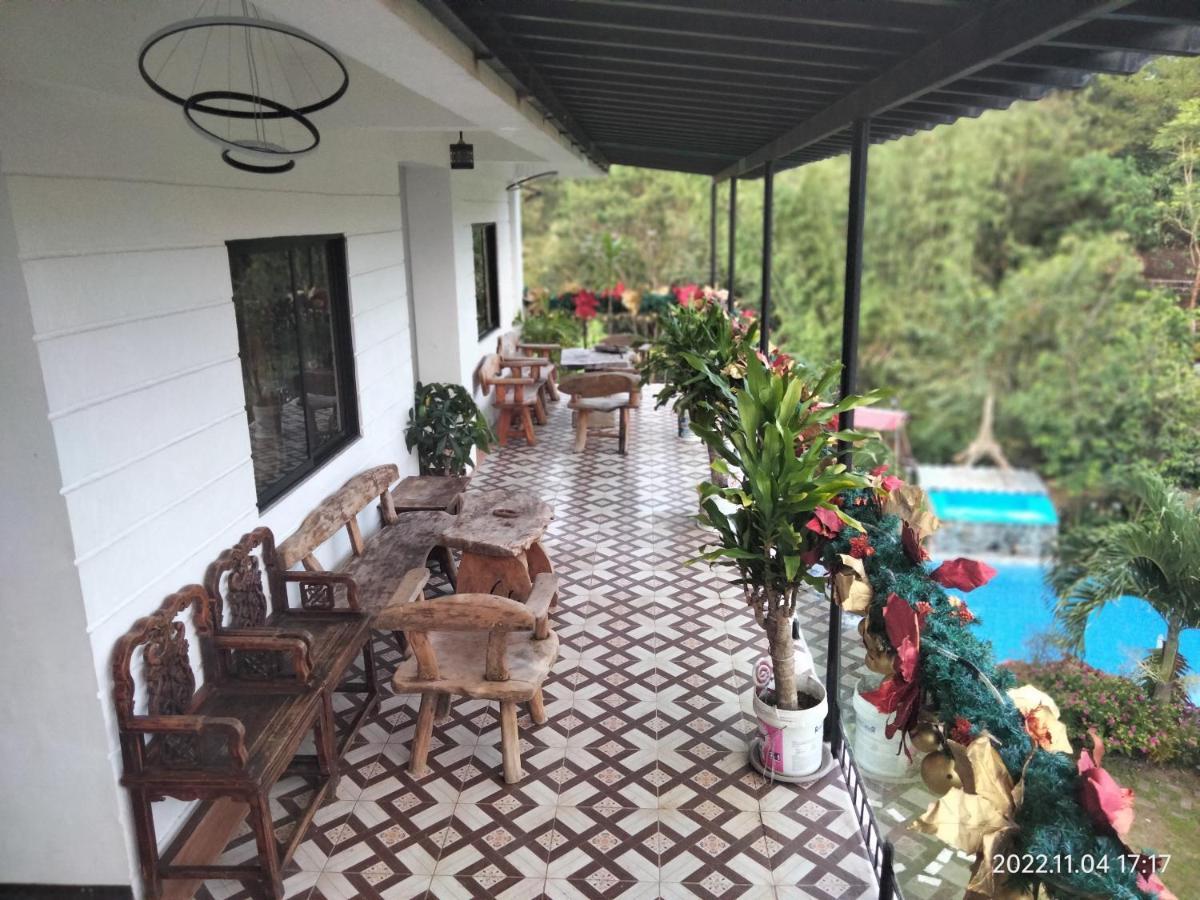 Casa De Robles Tanay Rizal Hotel Buitenkant foto