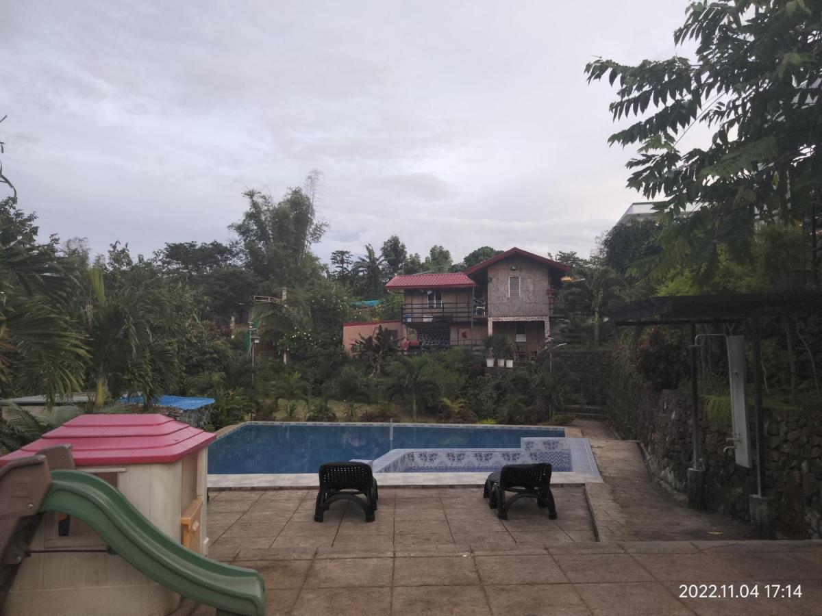 Casa De Robles Tanay Rizal Hotel Buitenkant foto
