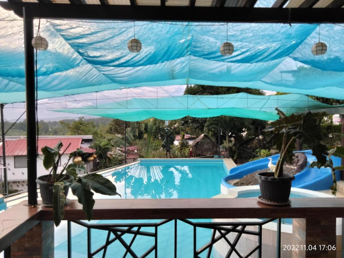 Casa De Robles Tanay Rizal Hotel Buitenkant foto