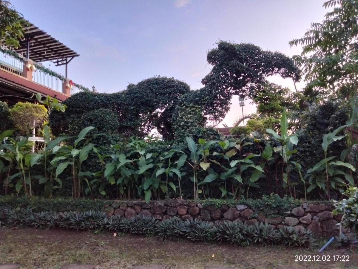 Casa De Robles Tanay Rizal Hotel Buitenkant foto