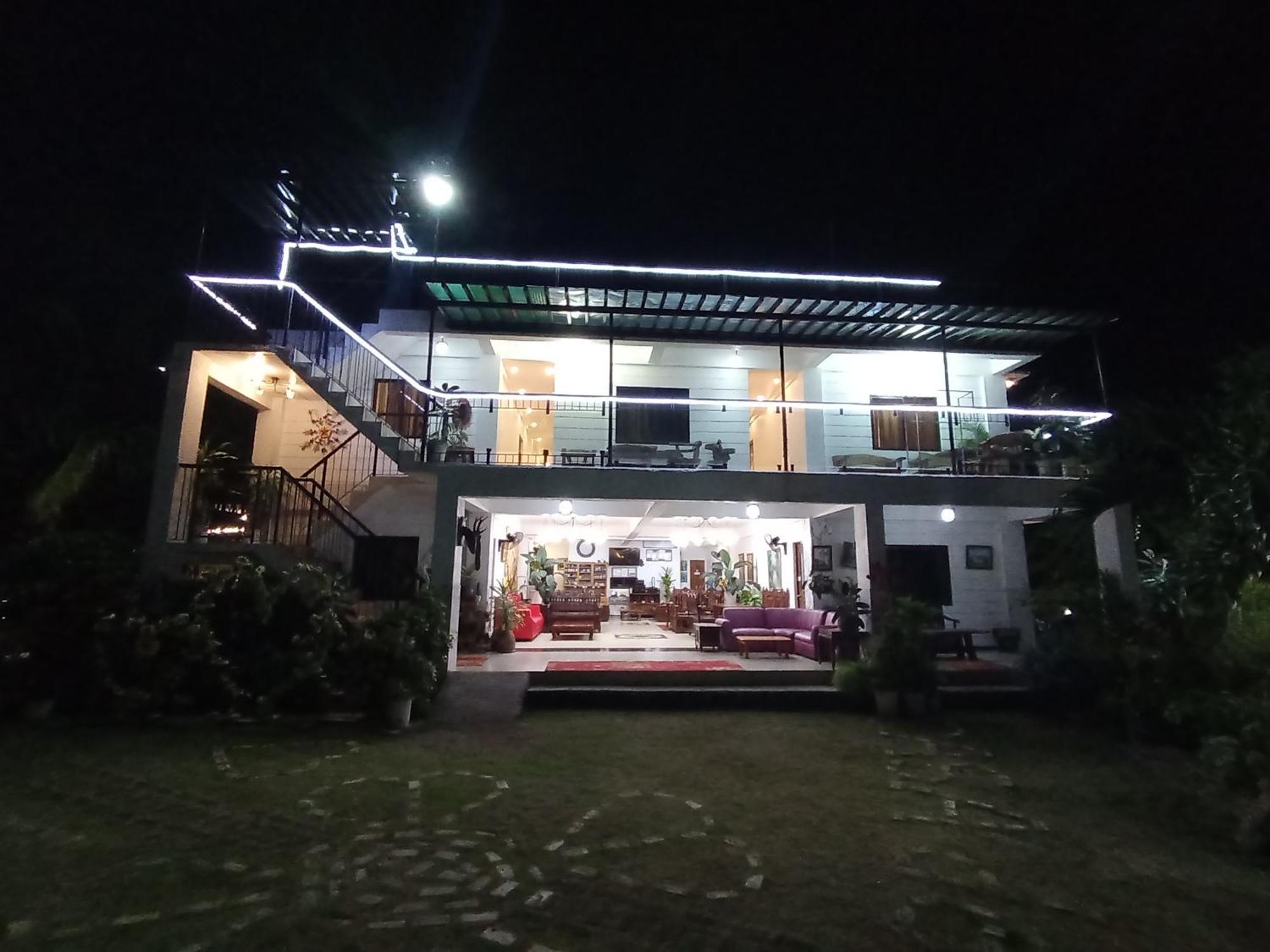 Casa De Robles Tanay Rizal Hotel Buitenkant foto