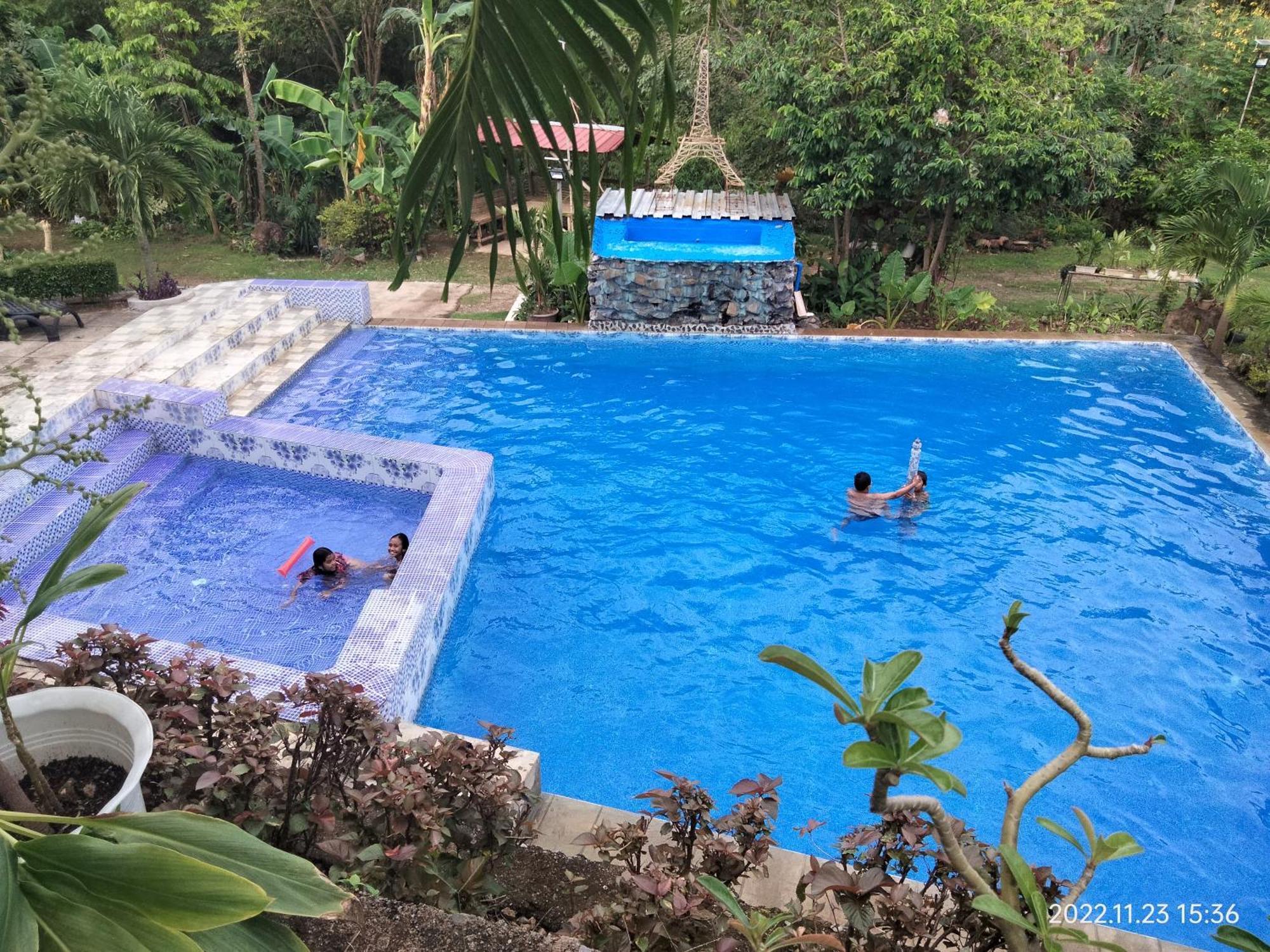 Casa De Robles Tanay Rizal Hotel Buitenkant foto