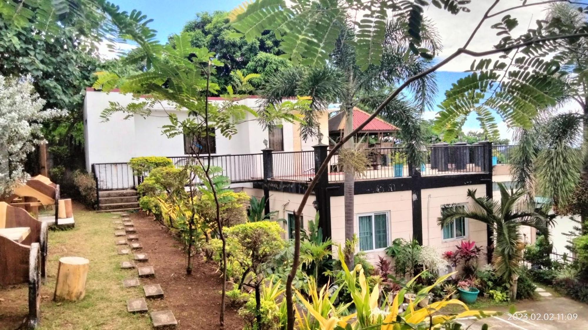 Casa De Robles Tanay Rizal Hotel Buitenkant foto
